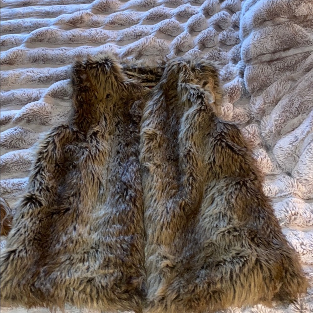 Fur vest